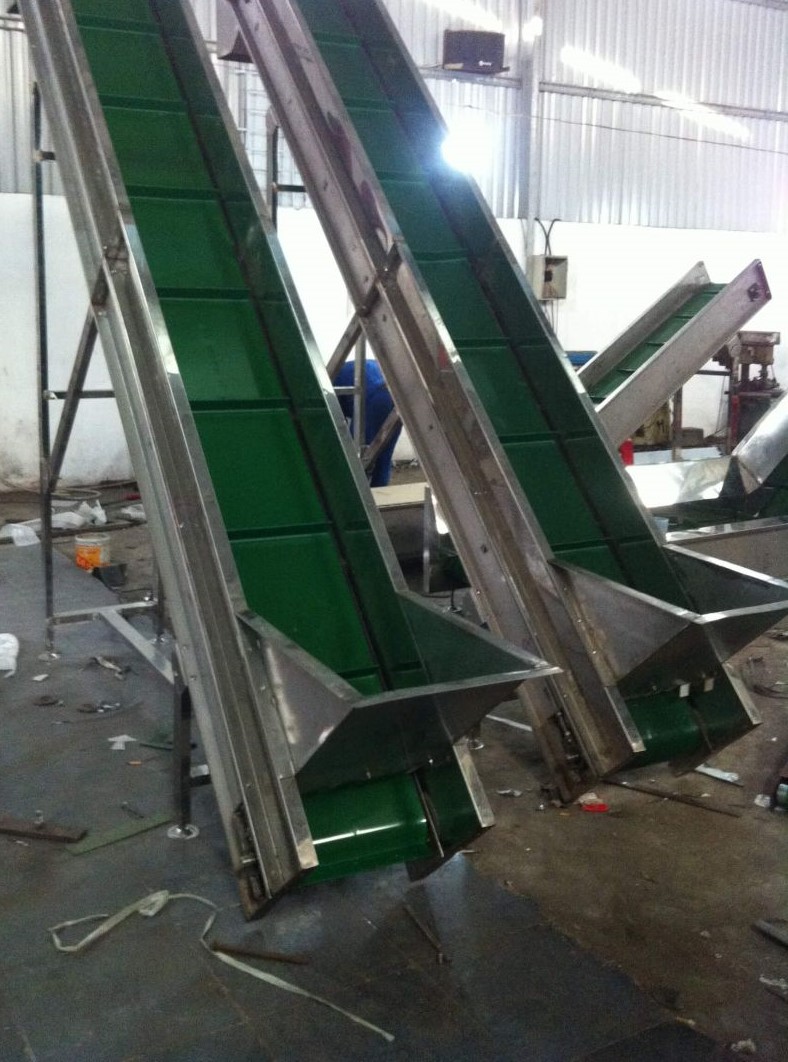 Gia công chế tạo gầu tải cấp liệu